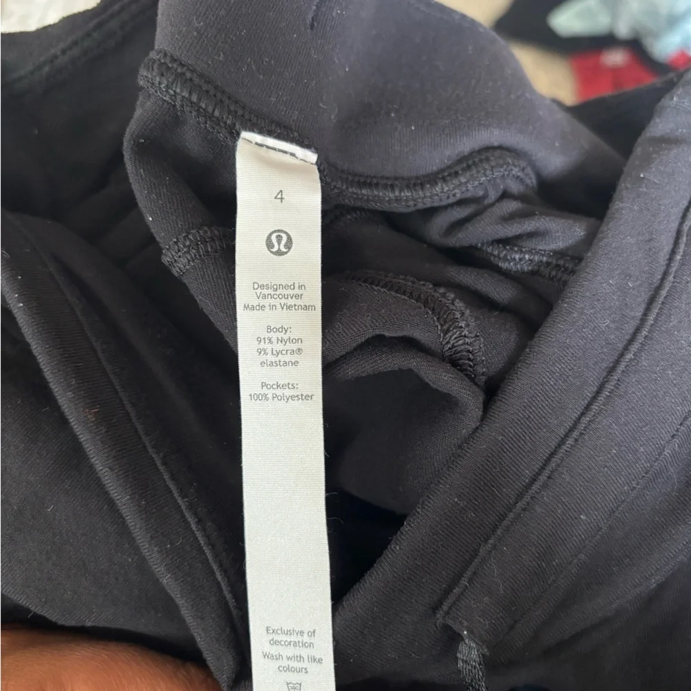 LULULEMON | ready to rulu crop | size 4 - Picture 4 of 4